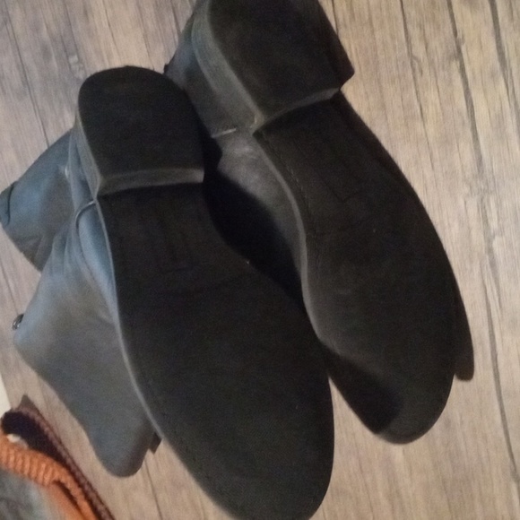 Arturo Chiang 9.5 Black Leather Boots Snap Details Beautiful! - Picture 10 of 16